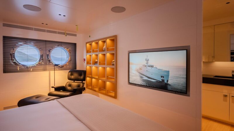 Carmen_Cabin Master4