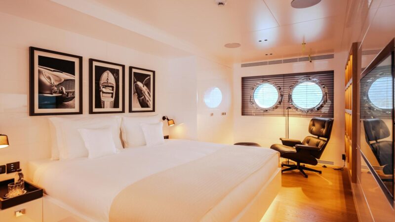 Carmen_Cabin Master7
