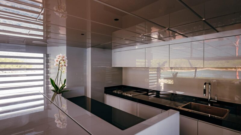 Carmen_Exterior_Upper Deck_Outdoor Galley with BBQ and American Bar