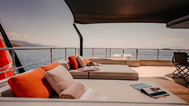 Carmen_Exterior_Upper Deck_Sky lounge4
